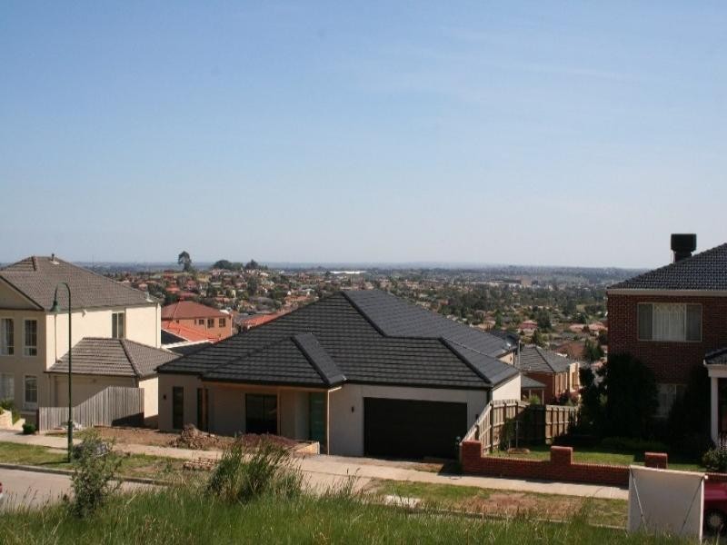 47 Montbrae Circuit, Narre Warren VIC 3805