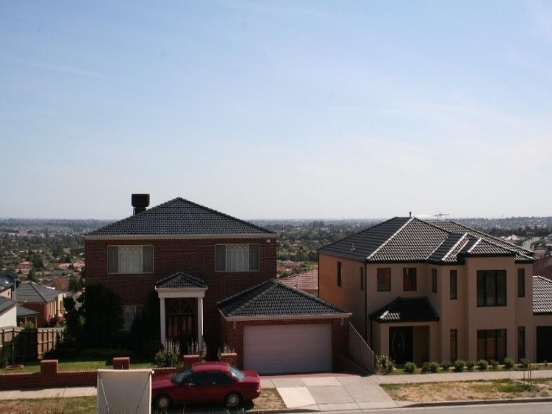 47 Montbrae Circuit, Narre Warren VIC 3805