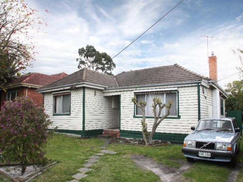 9 Springfield Avenue, Clayton South VIC 3169