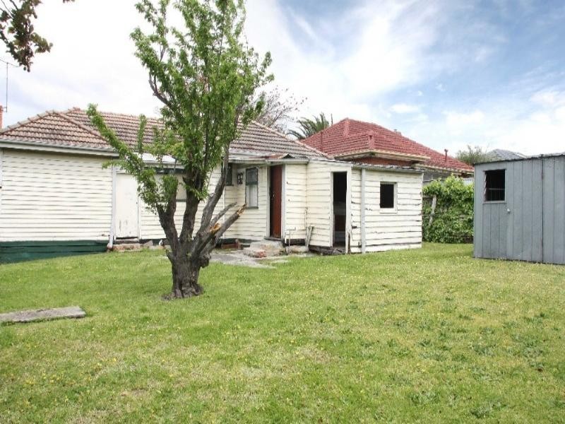 9 Springfield Avenue, Clayton South VIC 3169