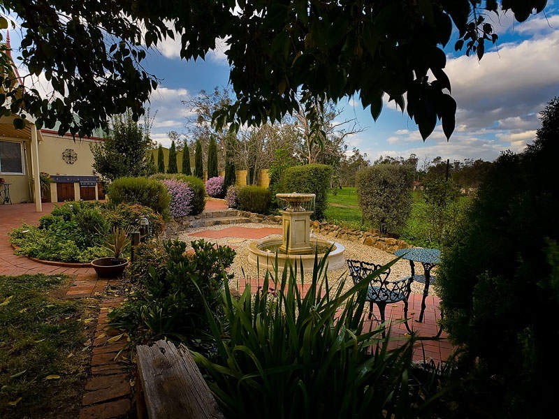 318 Racecourse Road, Yackandandah VIC 3749