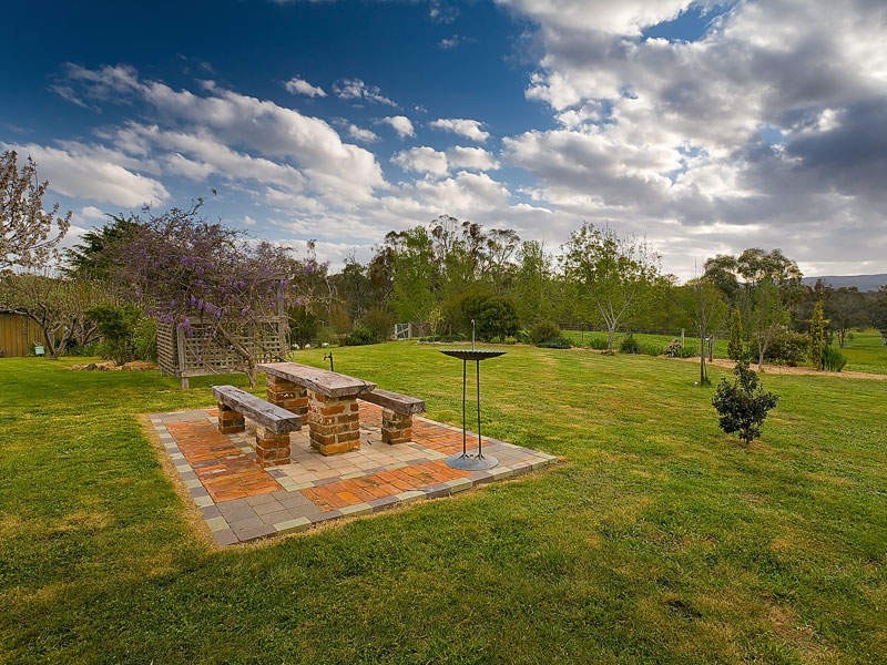 318 Racecourse Road, Yackandandah VIC 3749