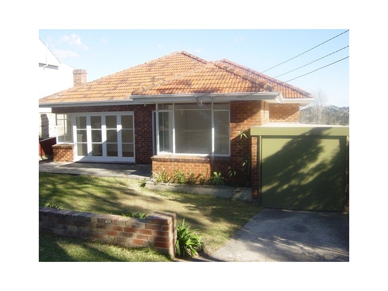 37 Jocelyn Street, North Curl Curl NSW 2099