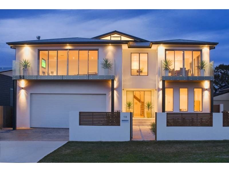 18 Headland Road, North Curl Curl NSW 2099