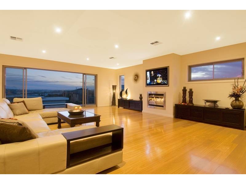 18 Headland Road, North Curl Curl NSW 2099