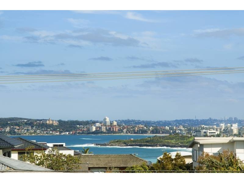 18 Headland Road, North Curl Curl NSW 2099