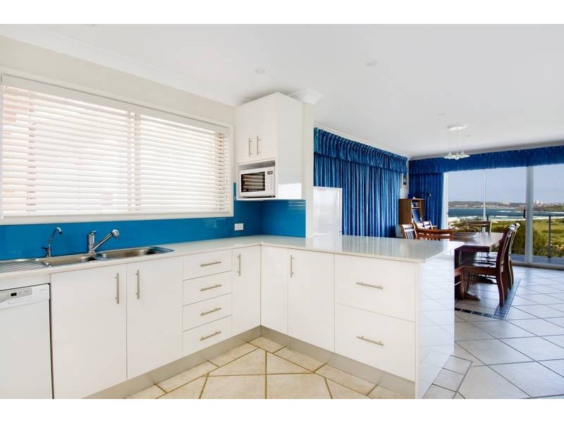 32 Pitt Road, North Curl Curl NSW 2099