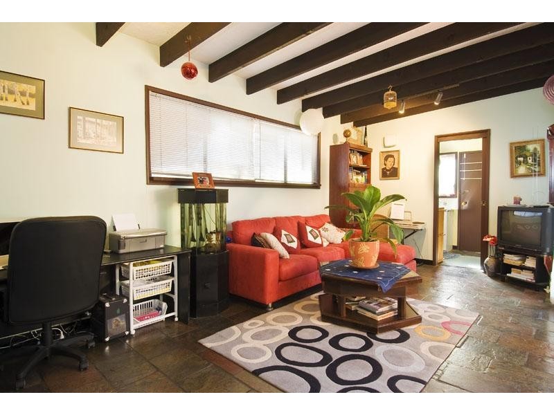 31 Griffin Road, North Curl Curl NSW 2099