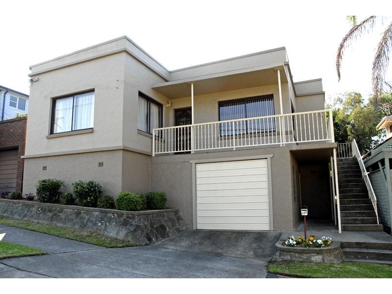 124 Warringah Road, Narraweena NSW 2099