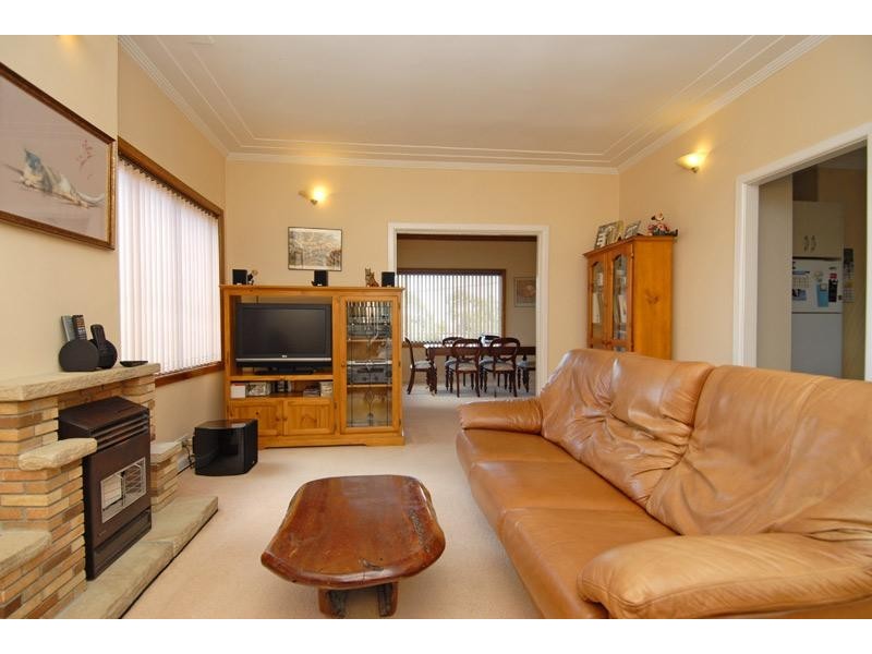 124 Warringah Road, Narraweena NSW 2099