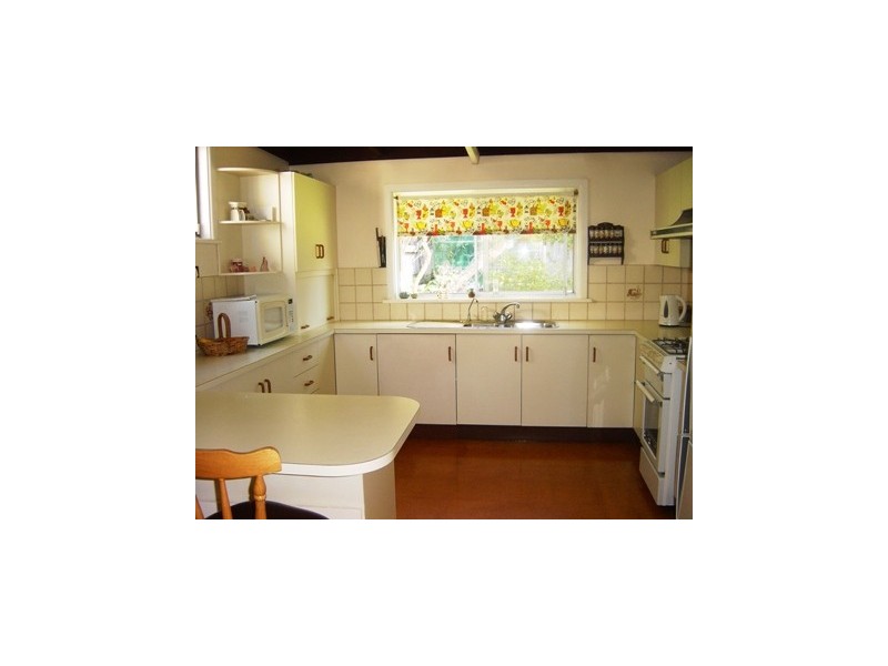 18 Playfair Road, North Curl Curl NSW 2099