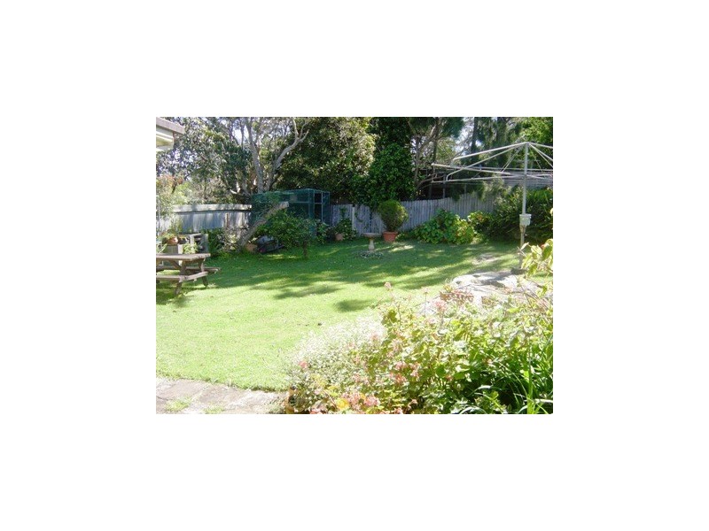 18 Playfair Road, North Curl Curl NSW 2099