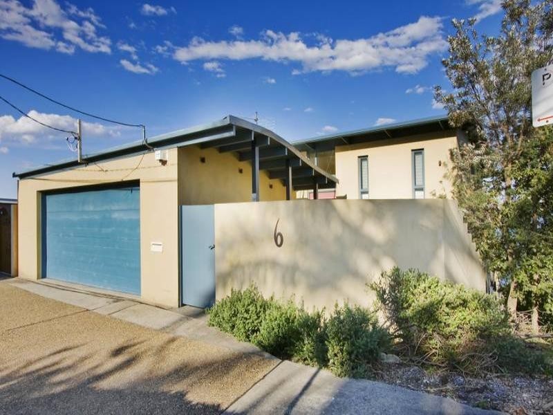 6 Phyllis Lane, North Curl Curl NSW 2099