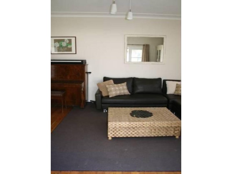 31 Ross Street, North Curl Curl NSW 2099