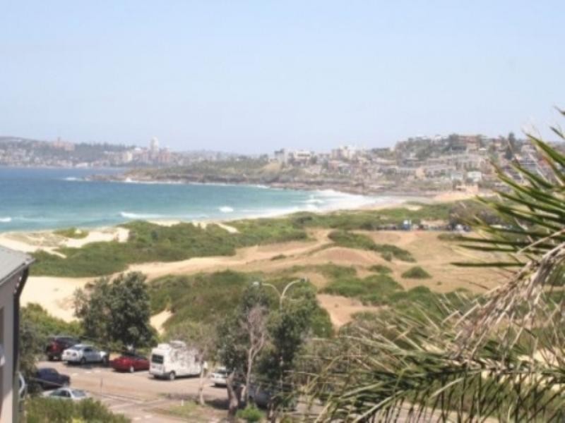 11 Taylor Street, North Curl Curl NSW 2099