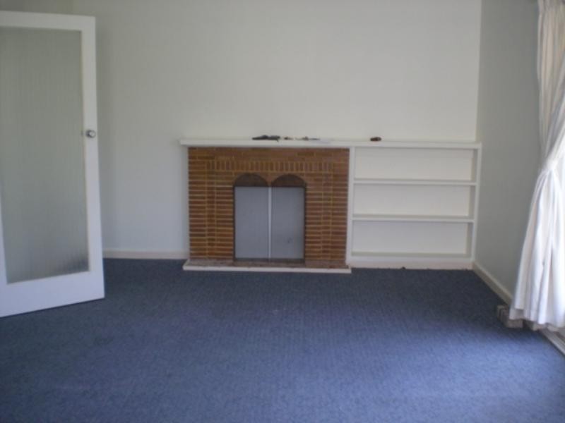 2 The Crescent, Dee Why NSW 2099