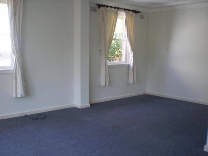 2 The Crescent, Dee Why NSW 2099