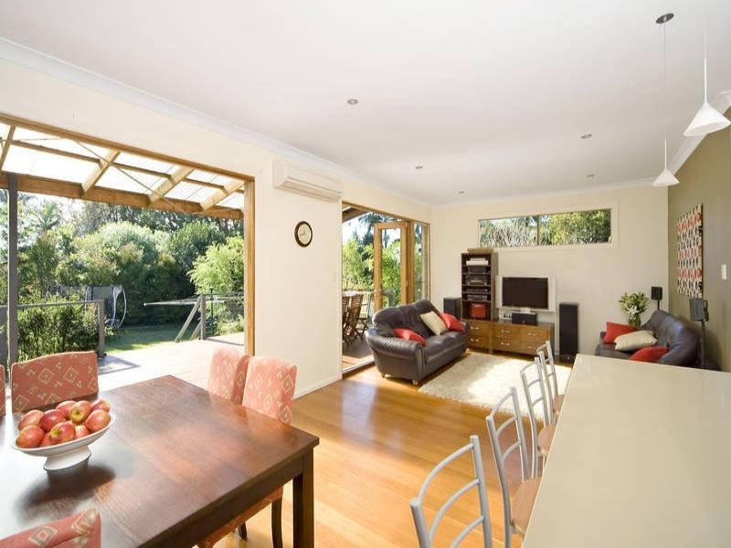 43 Wyadra Avenue, Freshwater NSW 2096