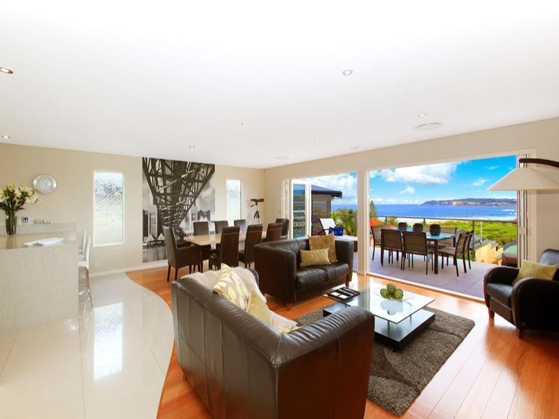 61 Headland Road, North Curl Curl NSW 2099