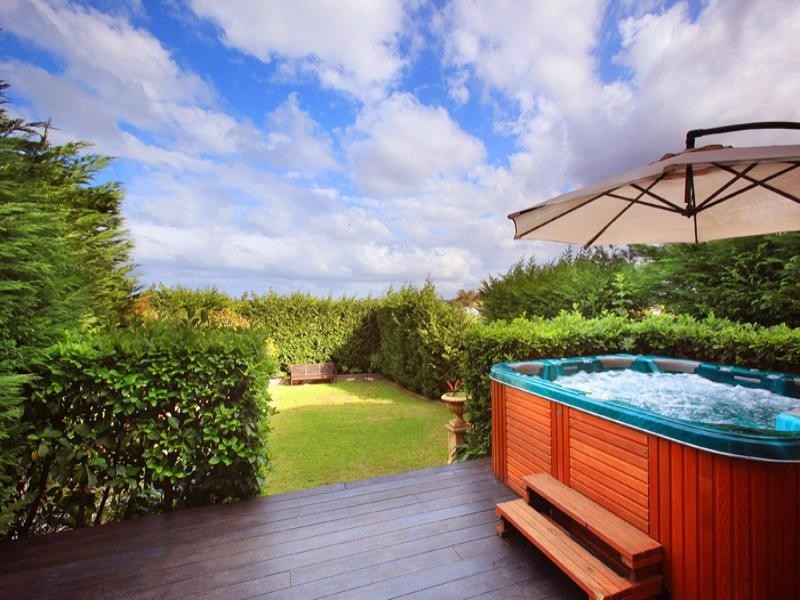 61 Headland Road, North Curl Curl NSW 2099
