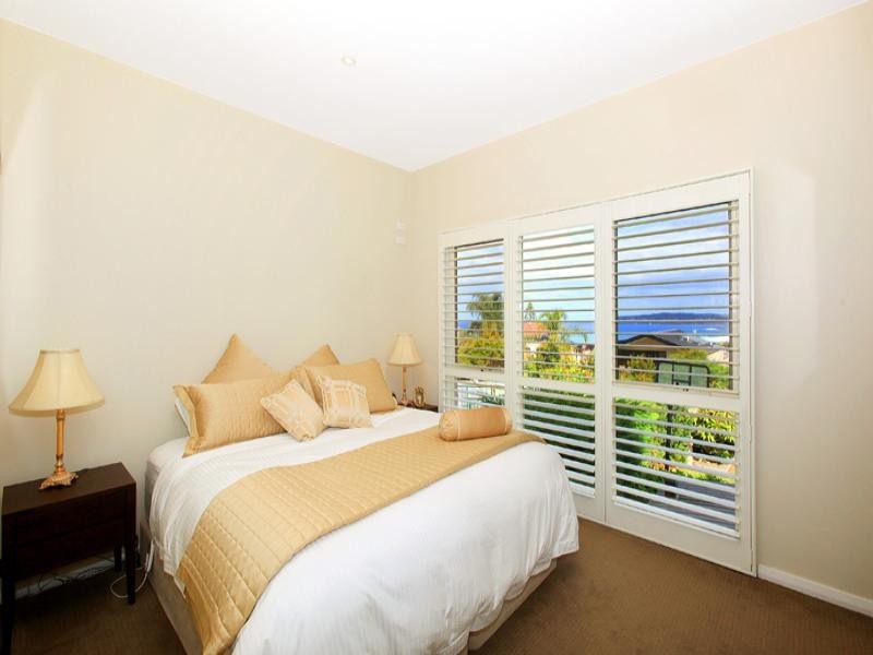 61 Headland Road, North Curl Curl NSW 2099