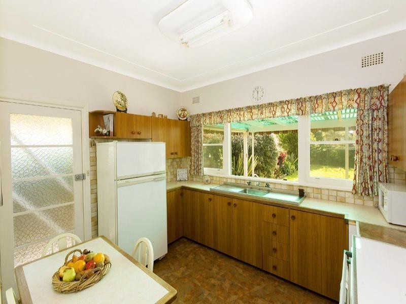 51 Wyadra Avenue, Freshwater NSW 2096