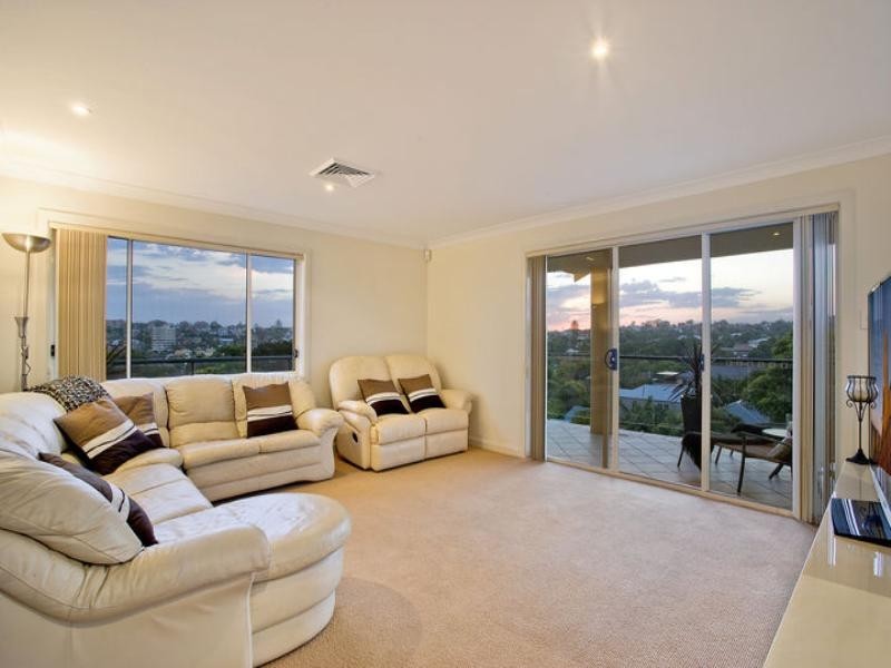 9 Foam Street, Freshwater NSW 2096