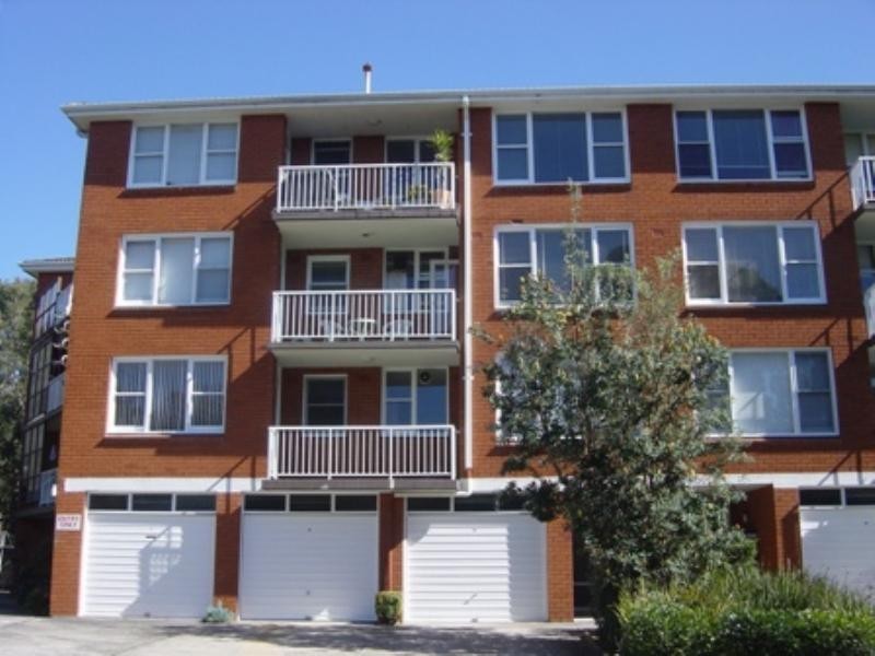 13/4 Kempsey Close, Dee Why NSW 2099