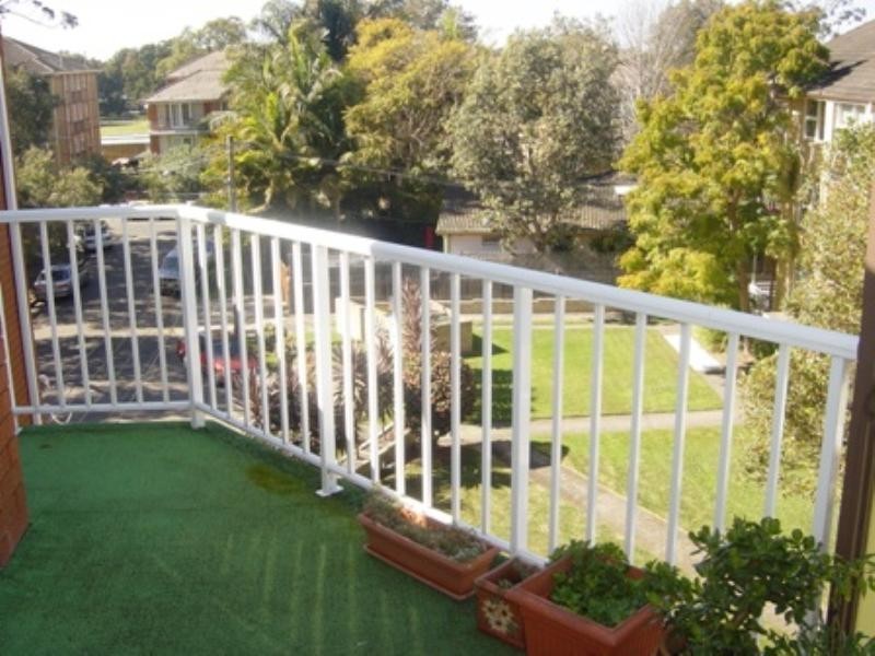 13/4 Kempsey Close, Dee Why NSW 2099