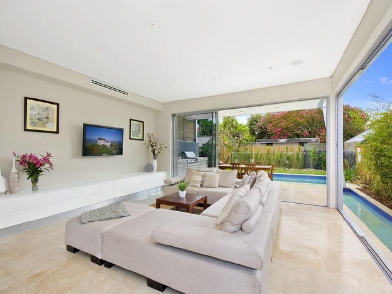 69 Wyuna Avenue, Freshwater NSW 2096