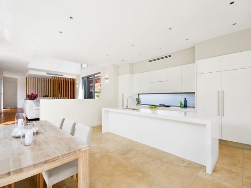 69 Wyuna Avenue, Freshwater NSW 2096