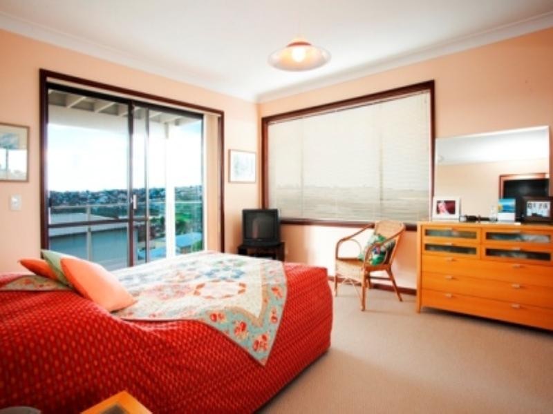 15 Gardere Avenue, Curl Curl NSW 2096