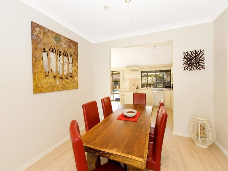 6 Ozone Parade, North Curl Curl NSW 2099