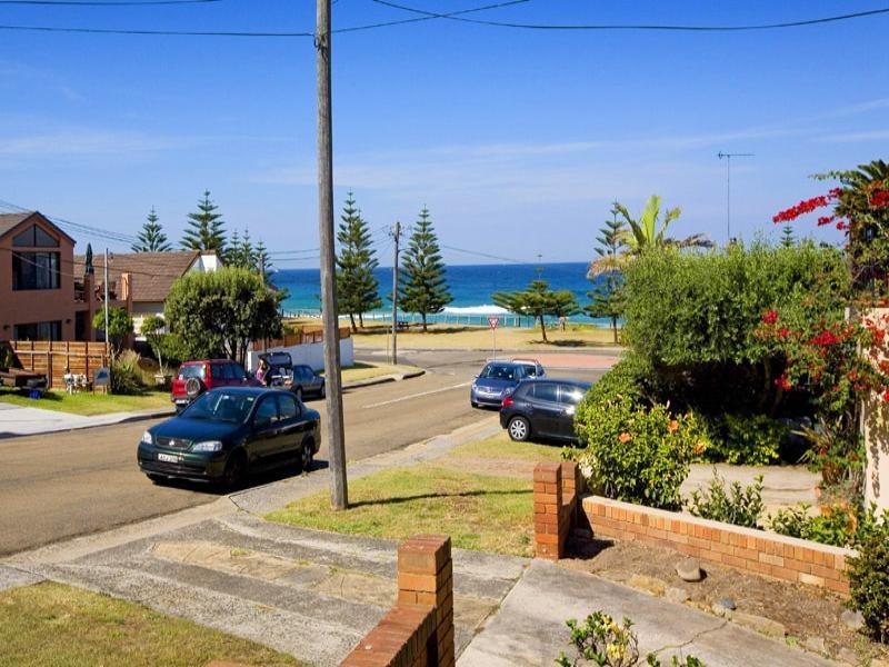 4 Gardere Avenue, Curl Curl NSW 2096