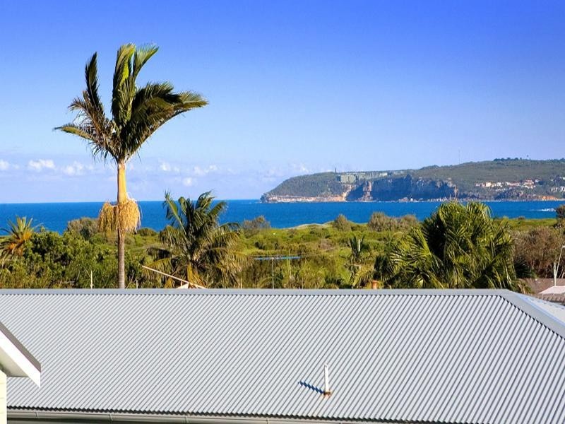 35 Pitt Road, North Curl Curl NSW 2099