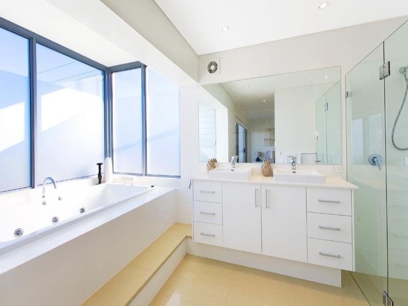 35 Pitt Road, North Curl Curl NSW 2099