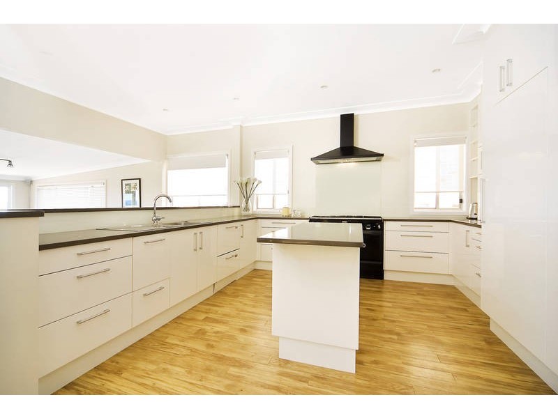 143 Headland Road, North Curl Curl NSW 2099