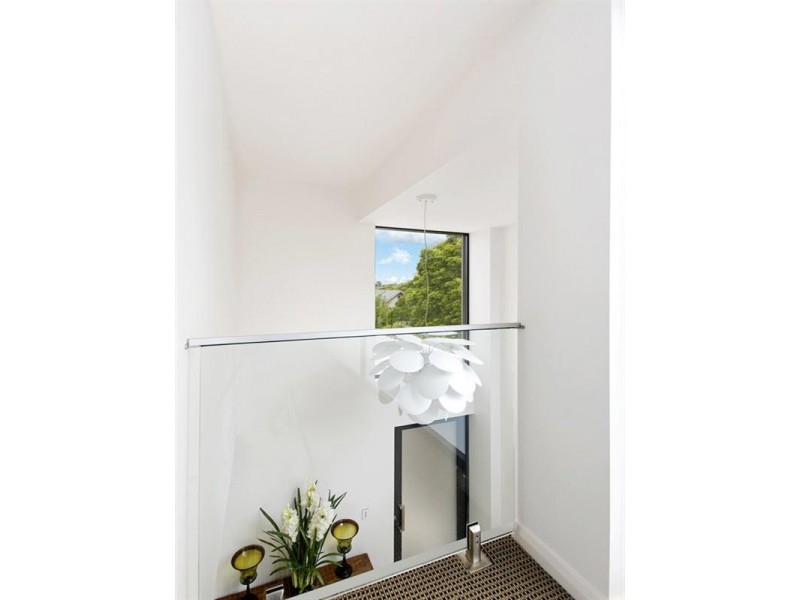 5a Wyuna Avenue, Freshwater NSW 2096