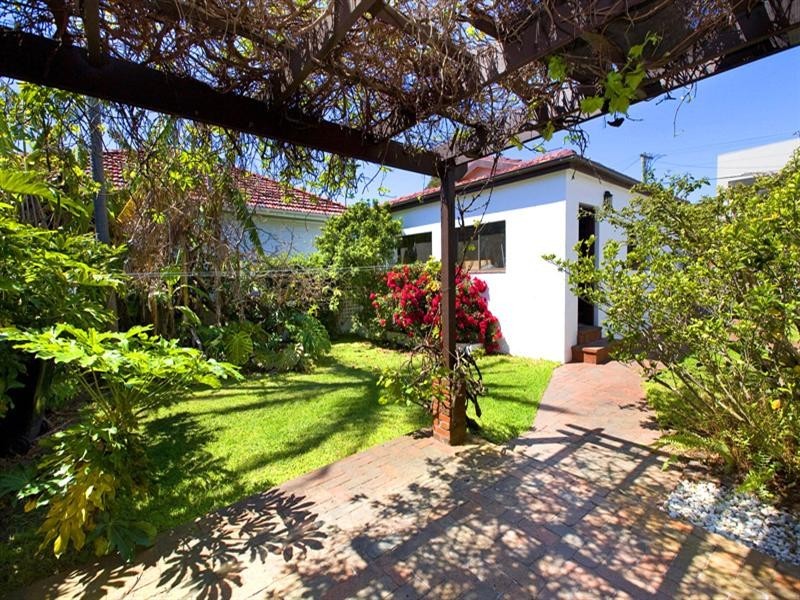 9 Ozone Parade, Dee Why NSW 2099