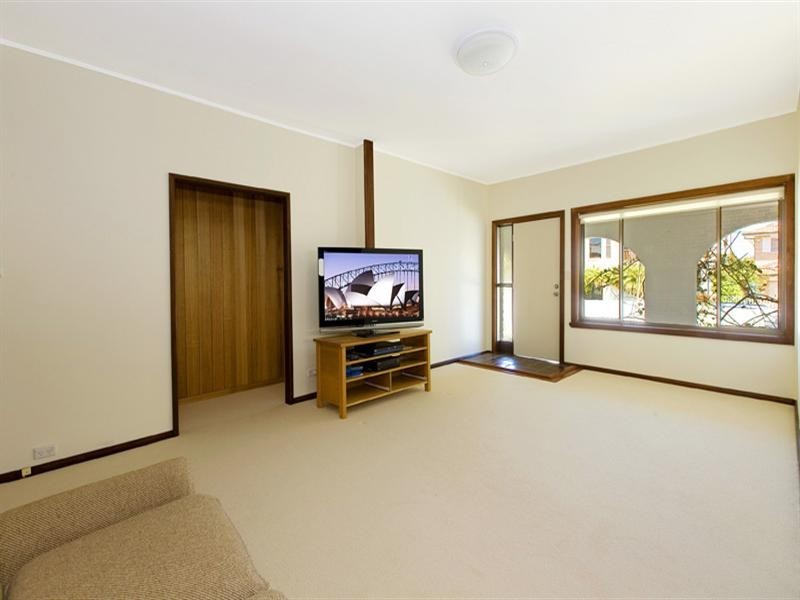 9 Ozone Parade, Dee Why NSW 2099