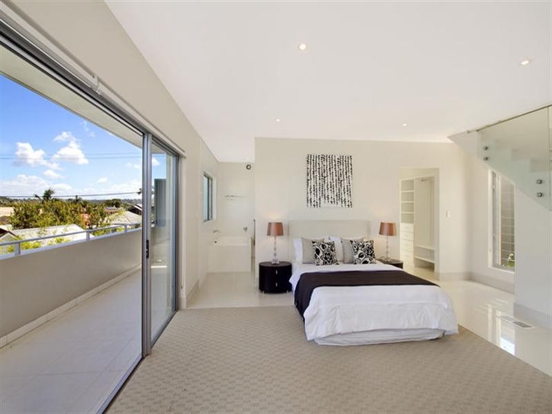 35a Pitt Road, North Curl Curl NSW 2099
