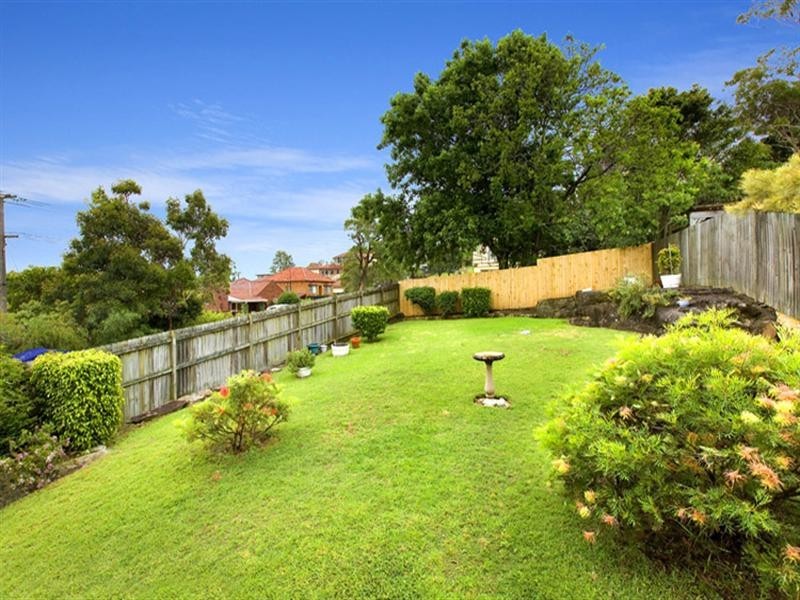 131 Soldiers Avenue, Freshwater NSW 2096