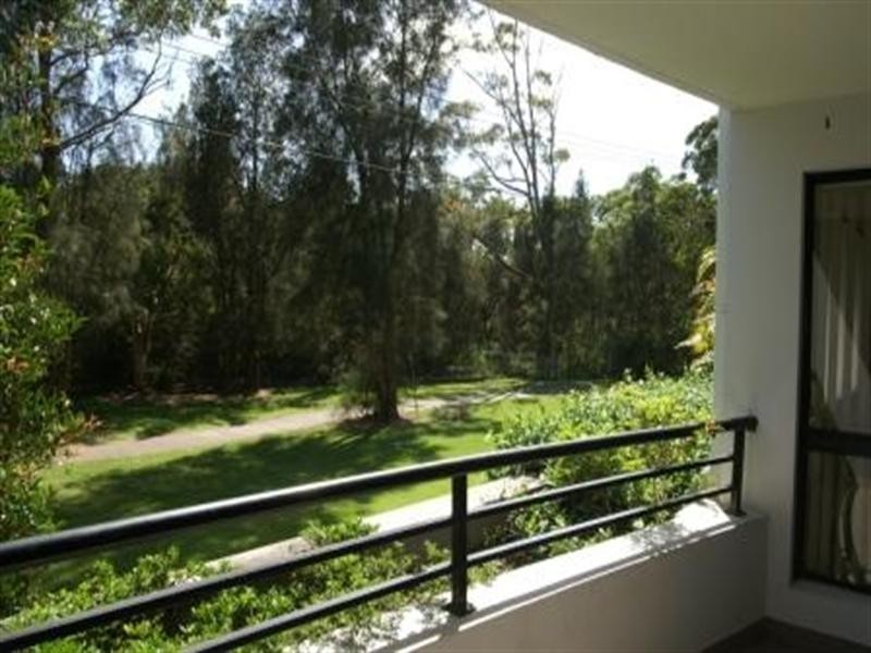 2/36 Clarence Avenue, Dee Why NSW 2099