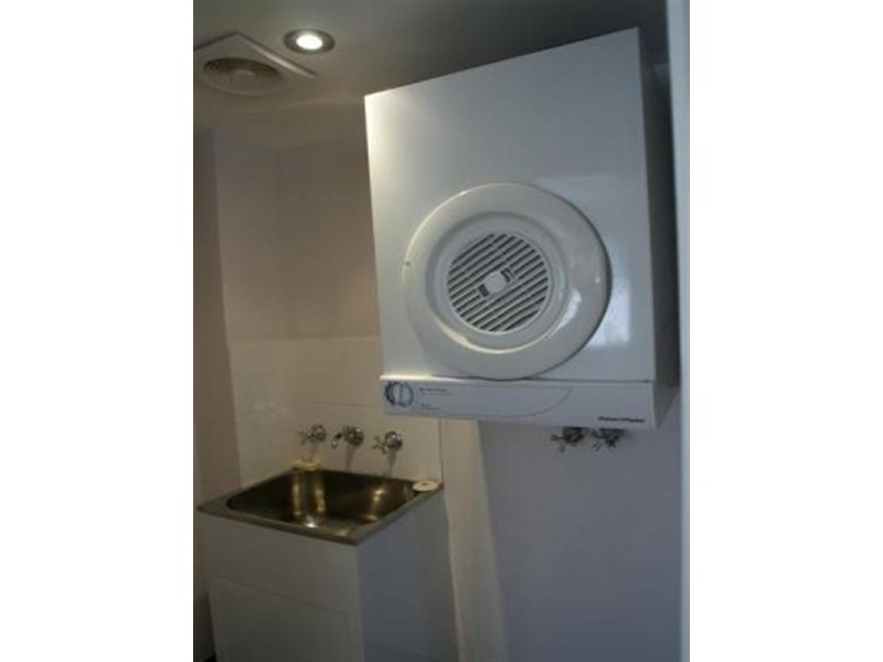 2/36 Clarence Avenue, Dee Why NSW 2099