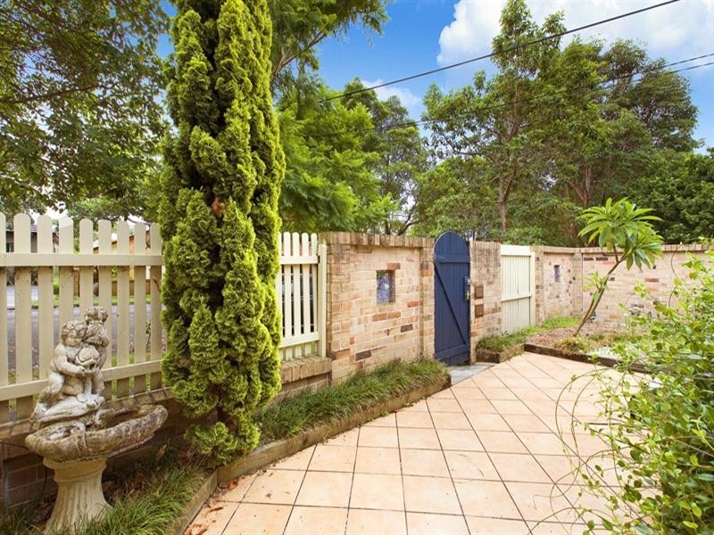 1/44a Surfers Parade, Freshwater NSW 2096