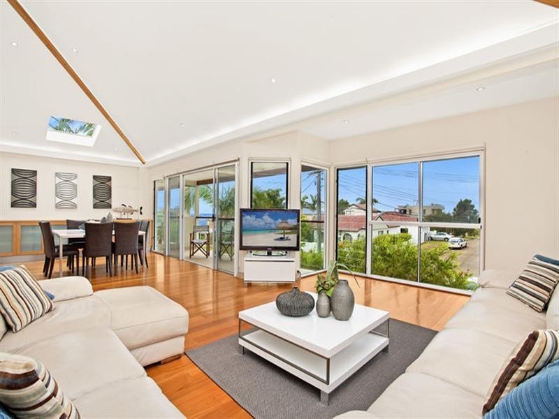 8 Ozone Parade, Dee Why NSW 2099