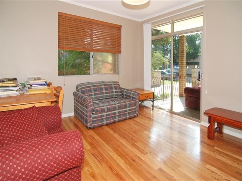 1/8 Avon Road, Dee Why NSW 2099