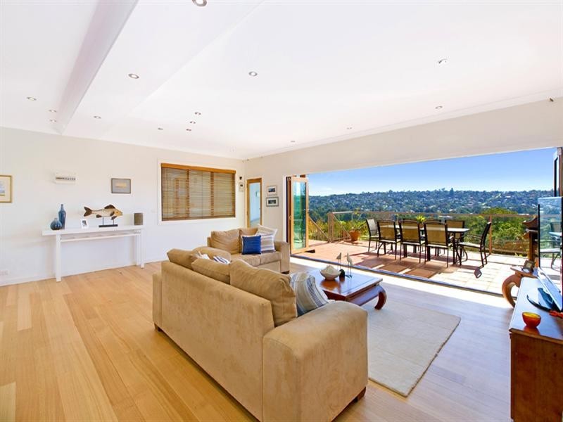 48 Curl Curl Parade, Curl Curl NSW 2096