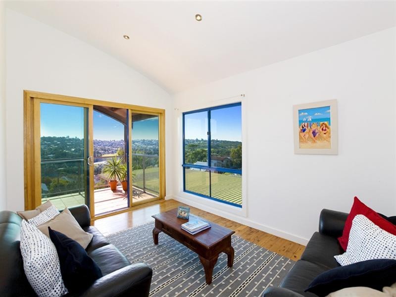48 Curl Curl Parade, Curl Curl NSW 2096