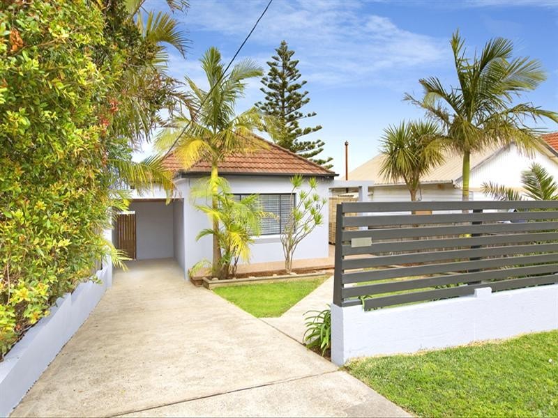 51 Headland Road, North Curl Curl NSW 2099
